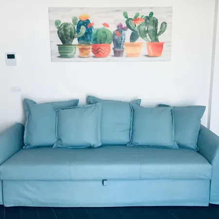 13 Apartment *